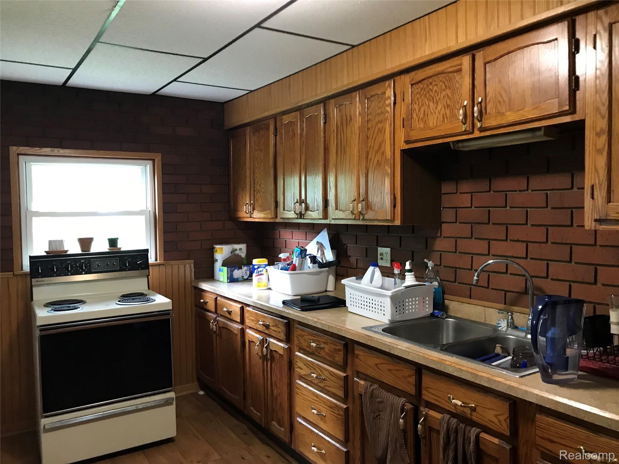 2057 North Kirk Road Fairgrove, MI 48733 - Photo 8 of 12 Kitchen (2057 N. Kirk Rd