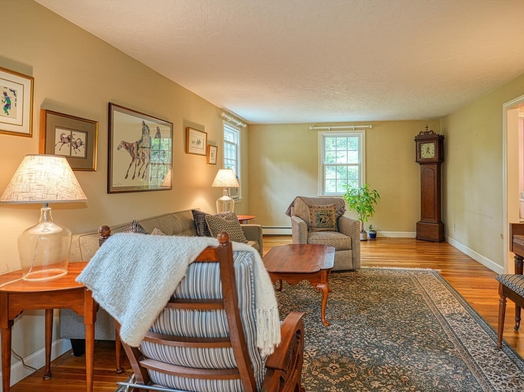 77 Colonial Road Medfield, MA 02052 - Photo 9 of 38 Gallery Image 9