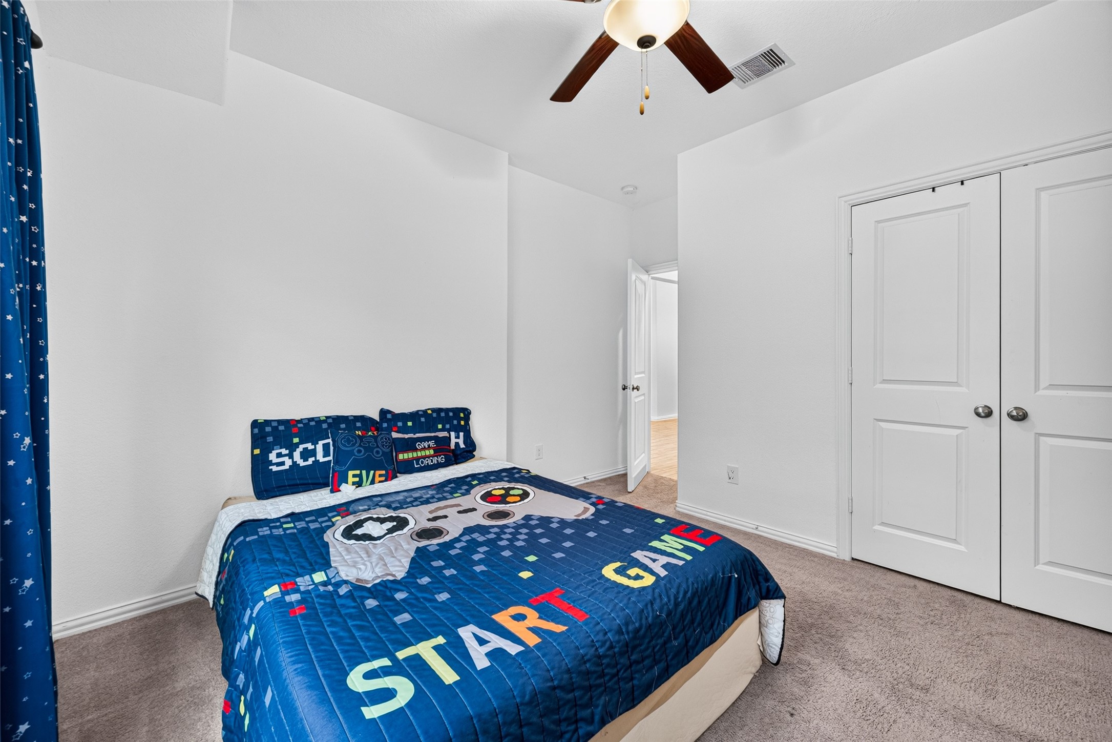 4441 Jessamine Creek Trail Rosharon, TX 77583 - Photo 22 of 42 Designed with everyday living in mind, this bedroom offers plenty of space for sleeping, studying, and play. Natural light fills the room, creating a bright and welcoming setting with room to grow.