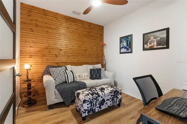 a view of a livingroom with furniture