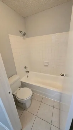 $1,950 | 11205 West Atlantic Boulevard, Unit 305, Coral Springs, FL 33071