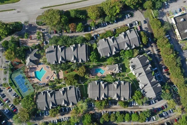 $1,950 | 11205 West Atlantic Boulevard, Unit 305, Coral Springs, FL 33071