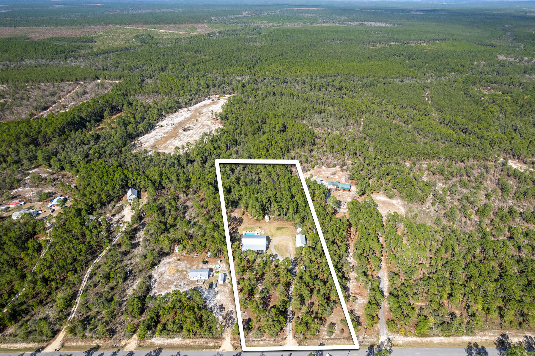 453 Don Graff Road Freeport, FL 32439 - Photo 40 of 59 a view of a yard