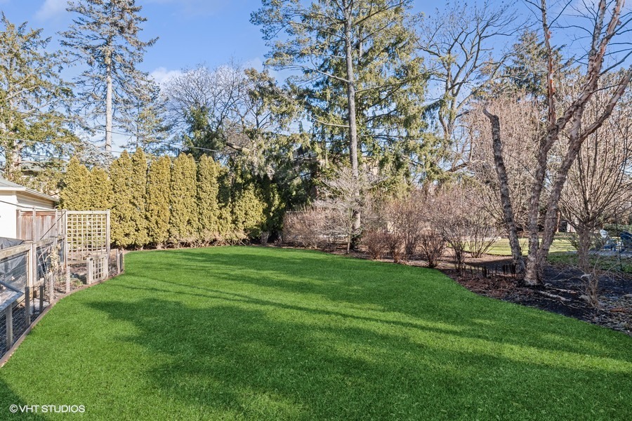730 Sheridan Road Wilmette, IL 60091 - Photo 37 of 43 a view of a grassy field with trees