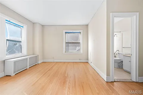 $325,000 | 709 South Skinker Boulevard, Unit 601, St. Louis, MO 63105