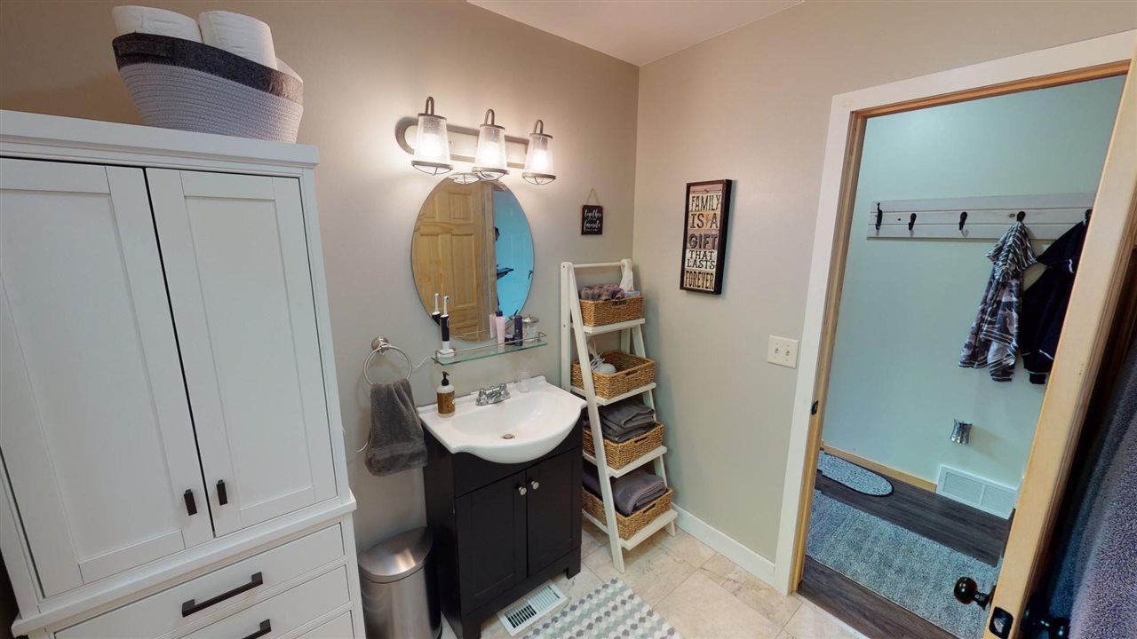 10373 Maple Valley Road Gladwin, MI 48624 - Photo 13 of 54 50079057-12.JPG