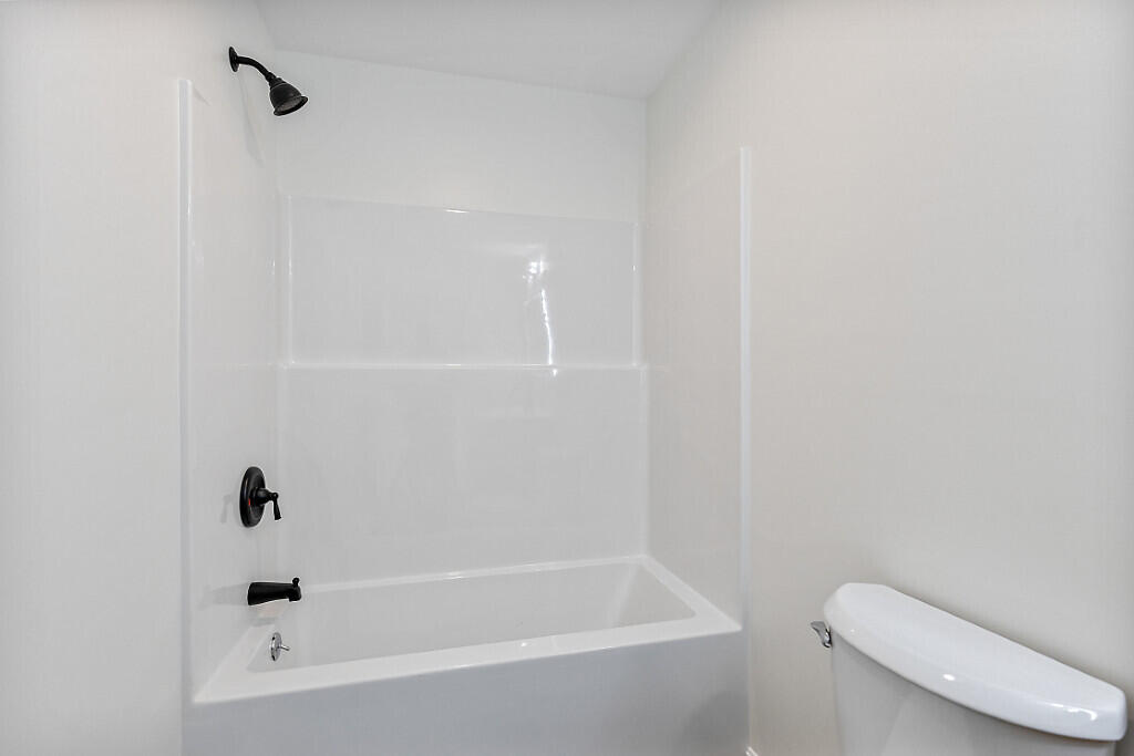 51 Winslow Road Albion, ME 04910 - Photo 17 of 48 First Floor Full Bath