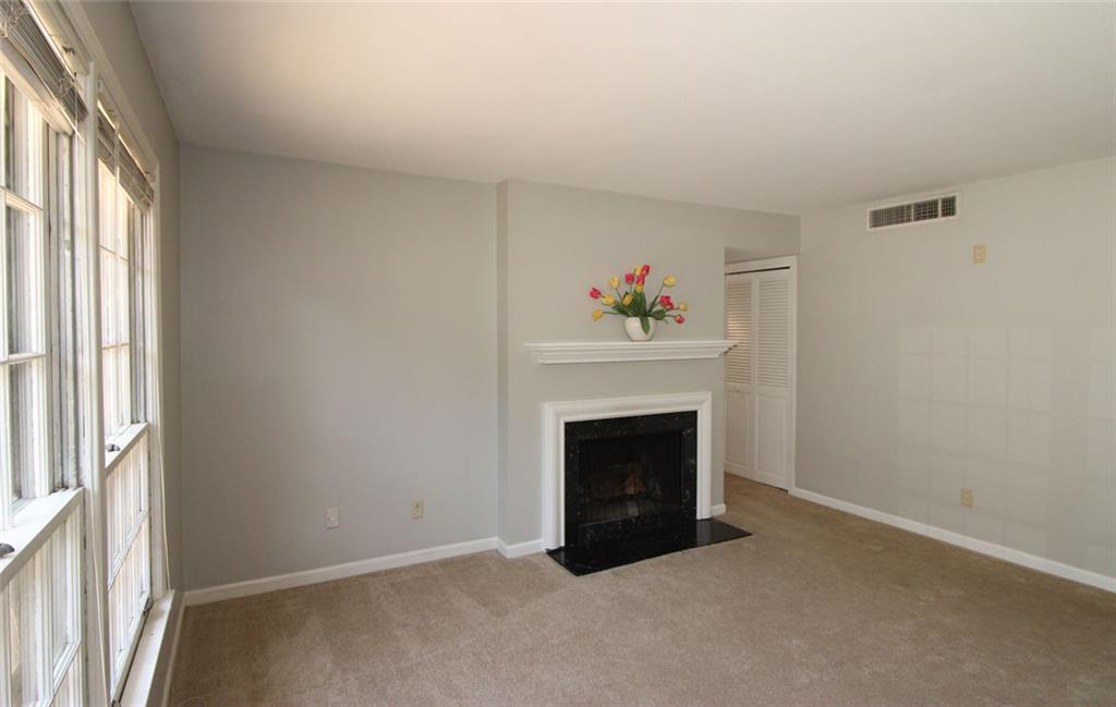 68 La Rue Place Northwest Atlanta, GA 30327 - Photo 5 of 72