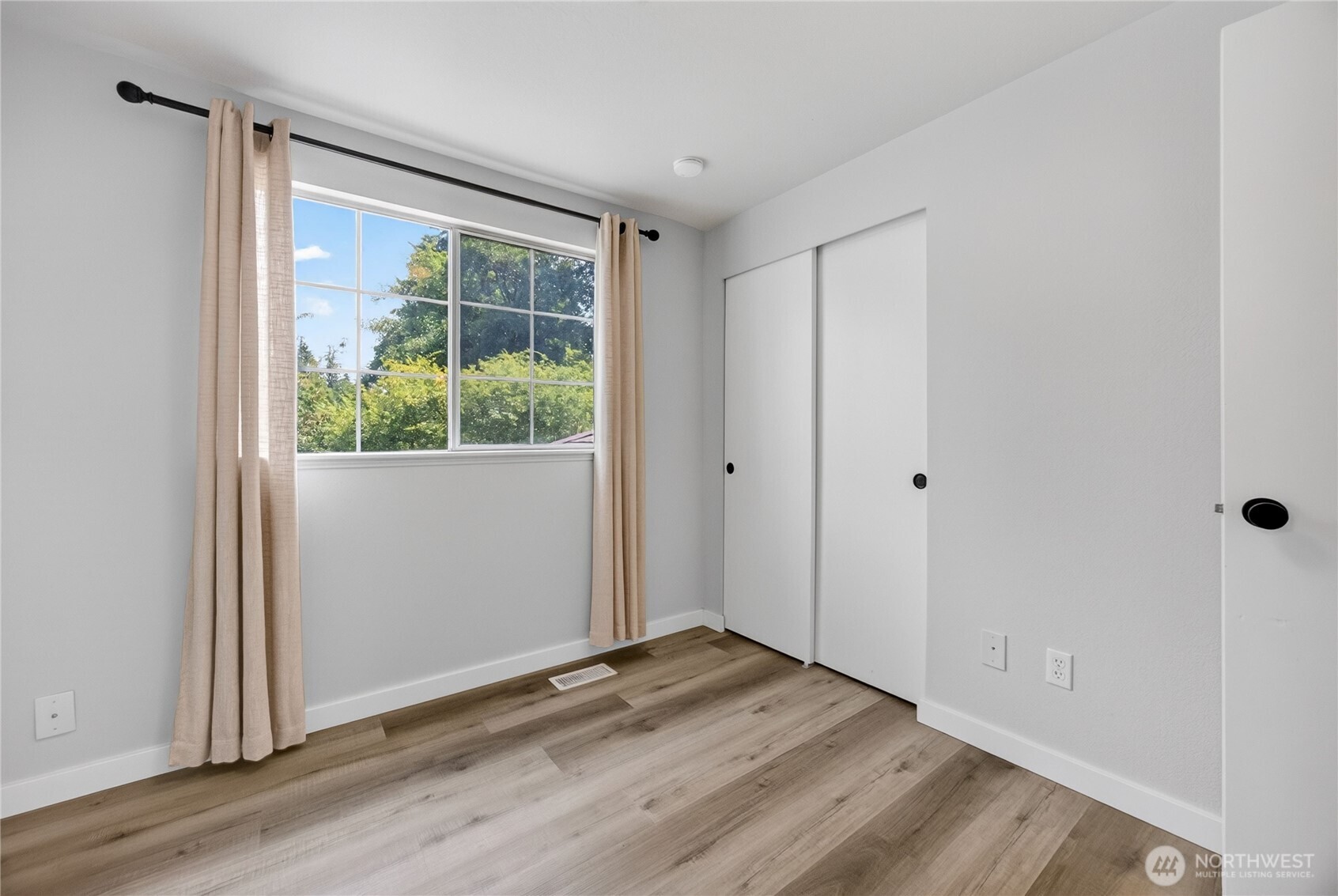 602 198th Street Southeast Bothell, WA 98012 - Photo 21 of 29 Gallery Image 21