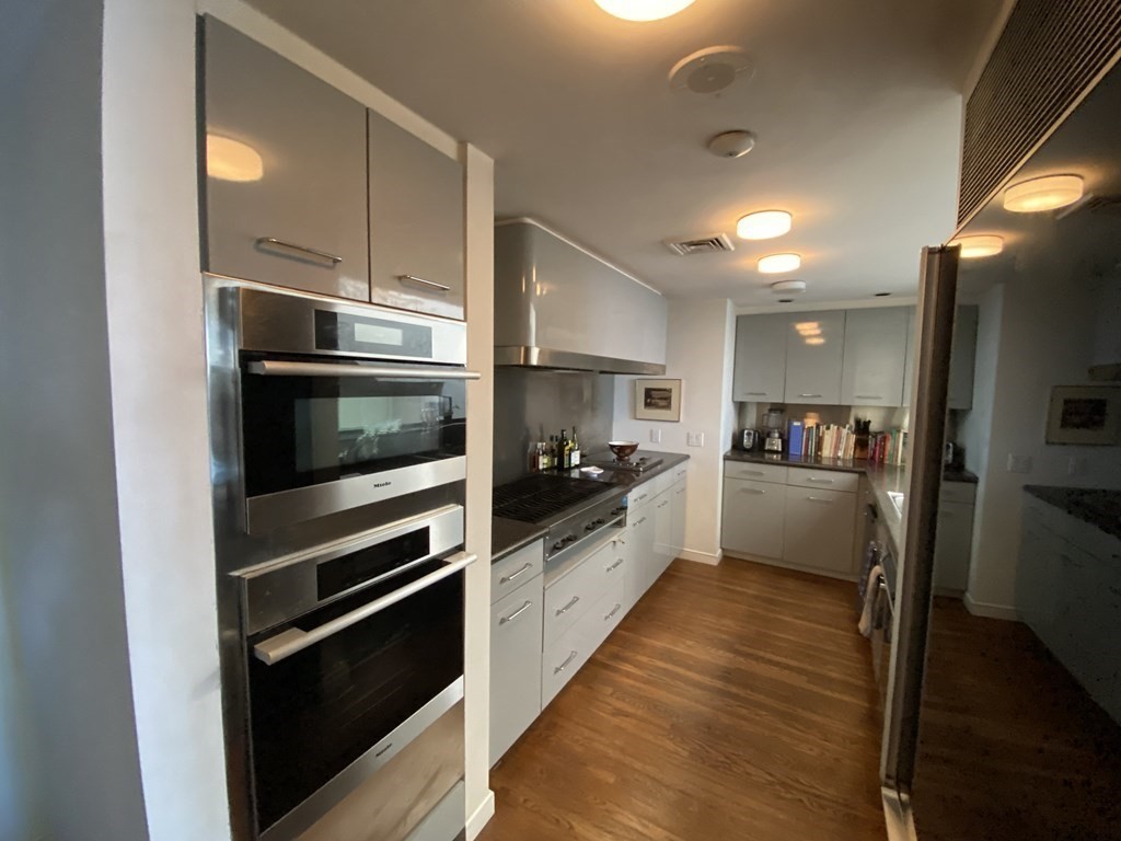 27 Bay State Road Boston, MA 02215 - Photo 12 of 31 Gallery Image 12