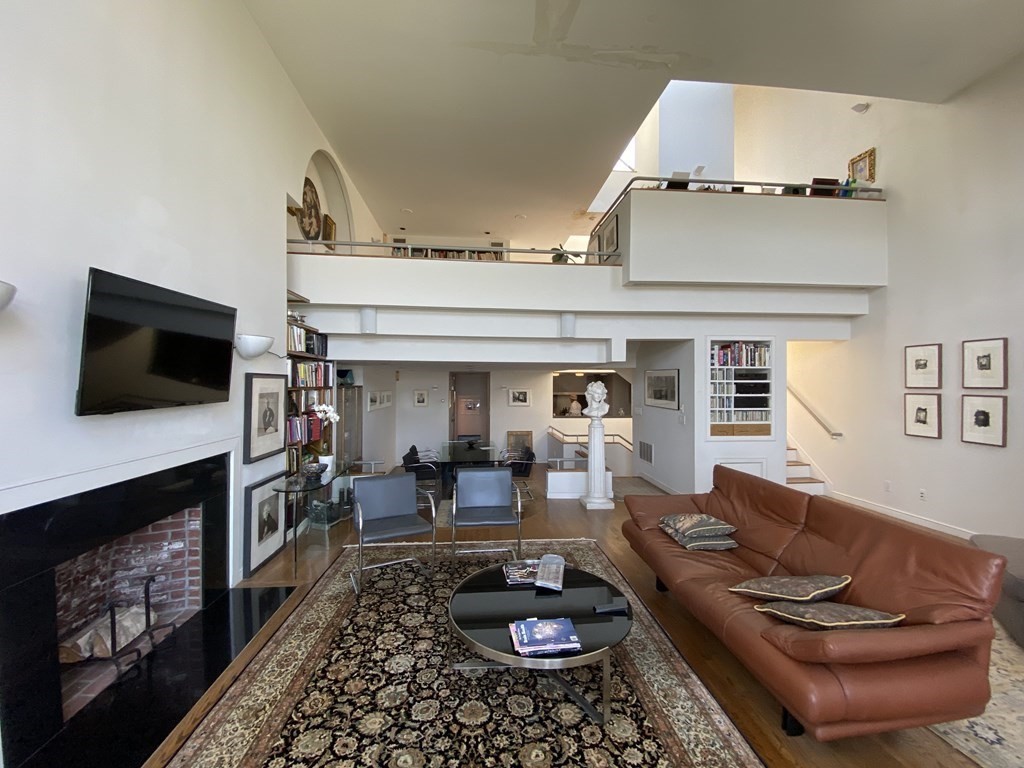 27 Bay State Road Boston, MA 02215 - Photo 9 of 31 Gallery Image 9