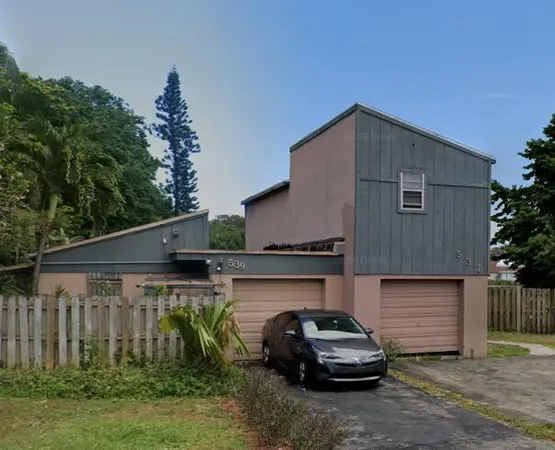 $3,000 | 537 Northwest 46th Avenue, Delray Beach, FL 33445