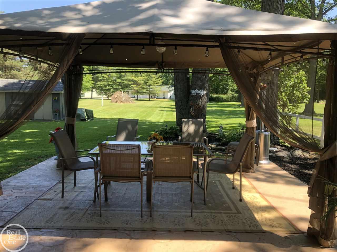2376 Michigan Road Port Huron, MI 48060 - Photo 5 of 17