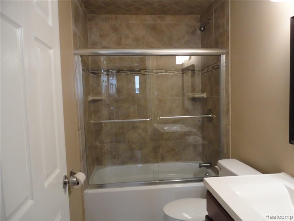 5015 Harding Street Wayne, MI 48184 - Photo 7 of 10 UPDATED BATHROOM