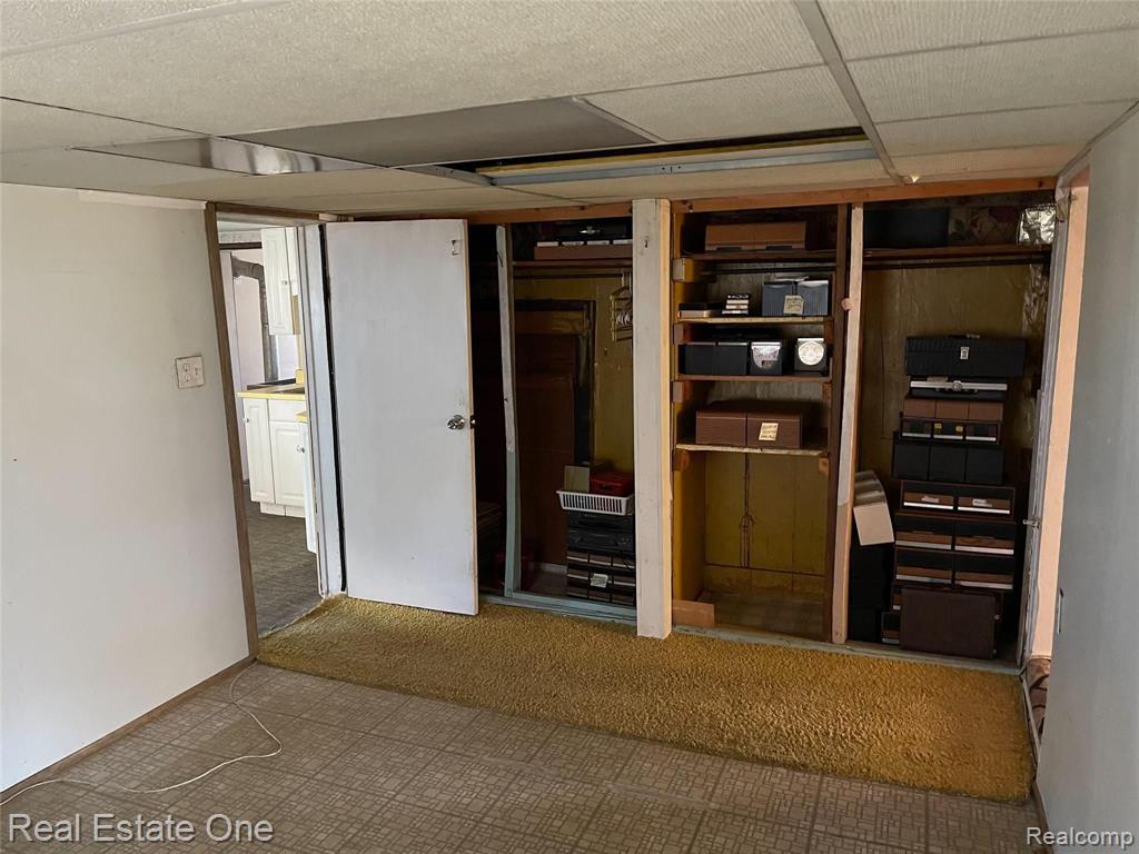 4 Division Street Oxford, MI 48371 - Photo 26 of 33