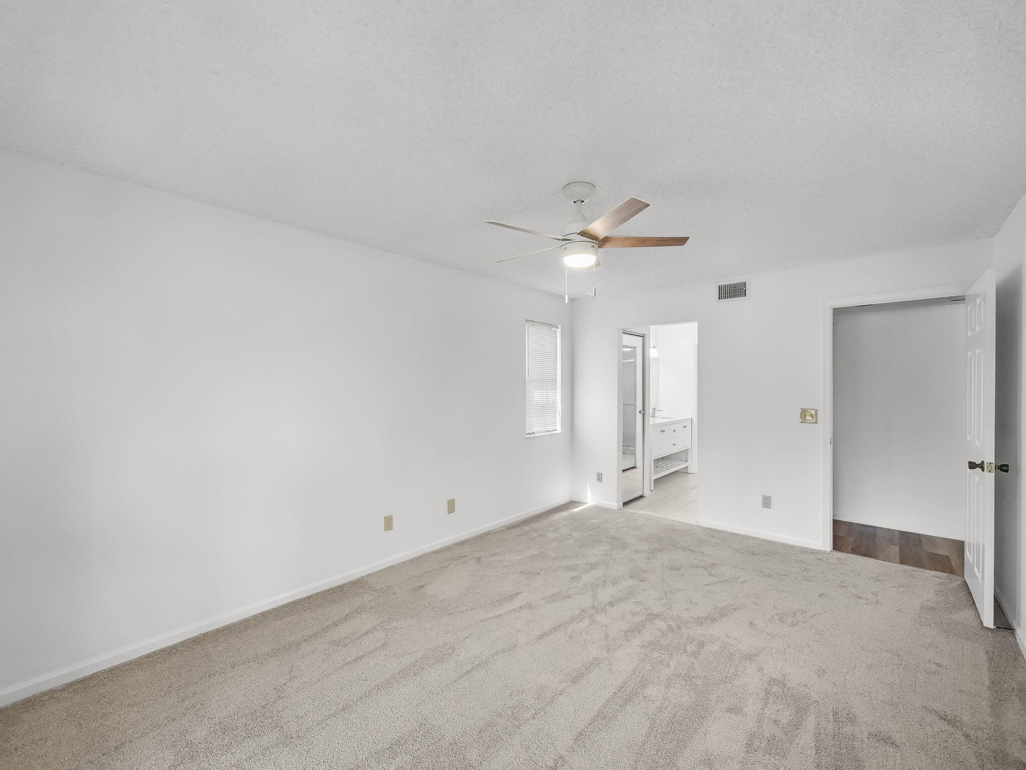 1101 Keystone Drive, Unit F Jupiter, FL 33458 - Photo 13 of 36 10-web-or-mls-011