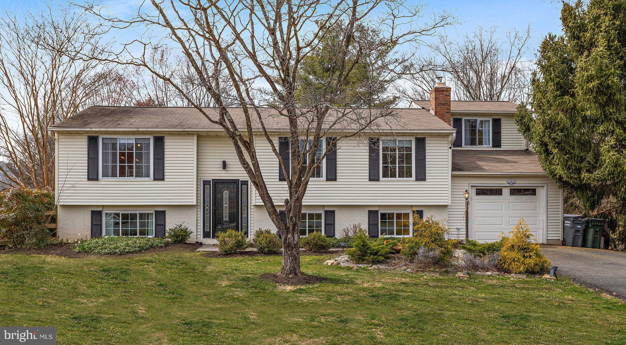 1112 Riva Ridge Drive Great Falls, VA 22066 - Photo 1 of 37 Charming Home in desirable neighborhood