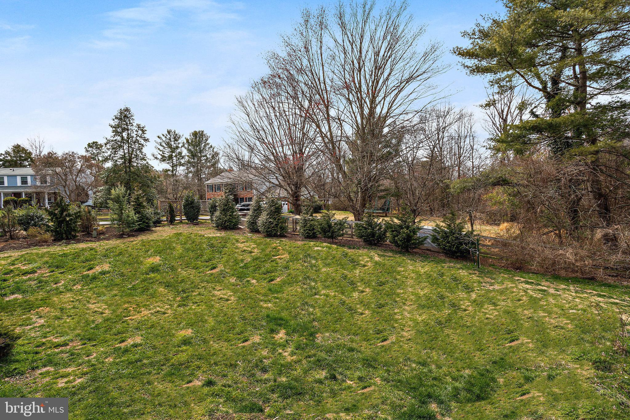 1112 Riva Ridge Drive Great Falls, VA 22066 - Photo 36 of 37 Large ample yard