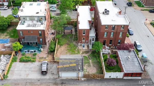 $488,800 | 2421 South 13th Street, St. Louis, MO 63104
