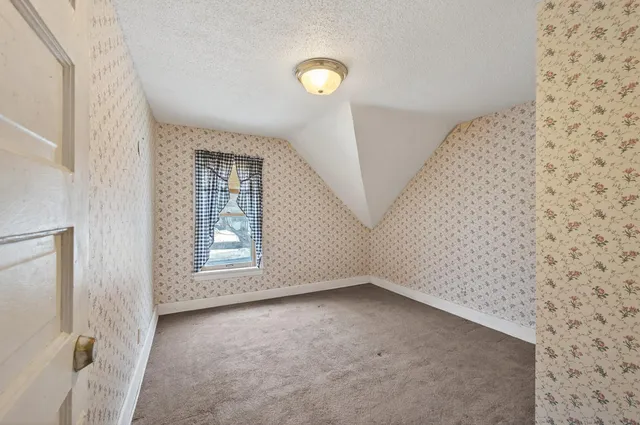 $200,000 | 1045 Magnolia Avenue East, St. Paul, MN 55106