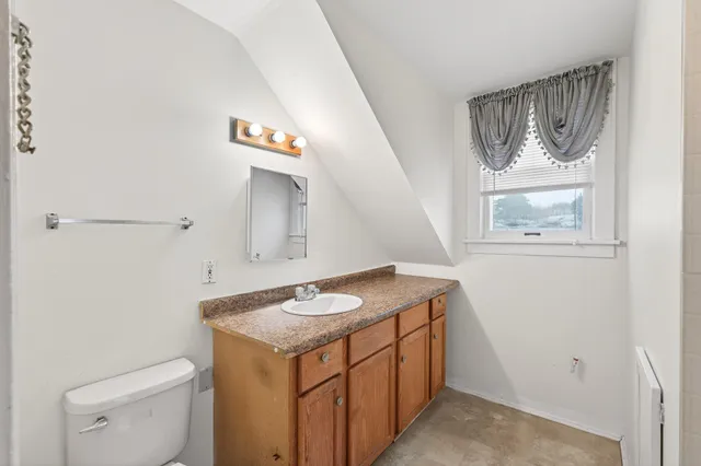 $200,000 | 1045 Magnolia Avenue East, St. Paul, MN 55106