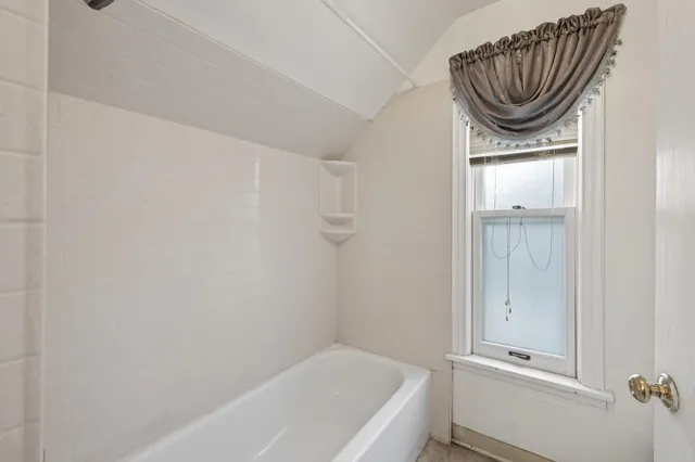 $200,000 | 1045 Magnolia Avenue East, St. Paul, MN 55106