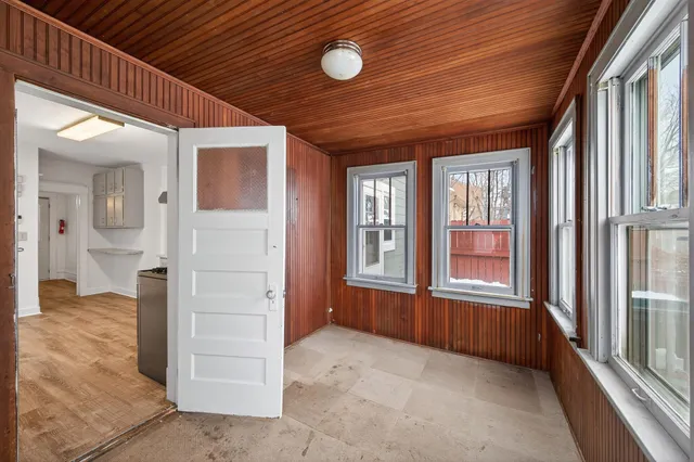 $200,000 | 1045 Magnolia Avenue East, St. Paul, MN 55106