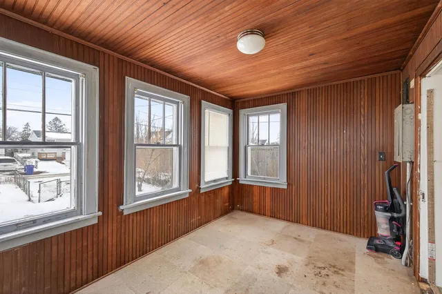 $200,000 | 1045 Magnolia Avenue East, St. Paul, MN 55106