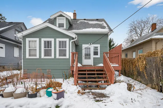 $200,000 | 1045 Magnolia Avenue East, St. Paul, MN 55106