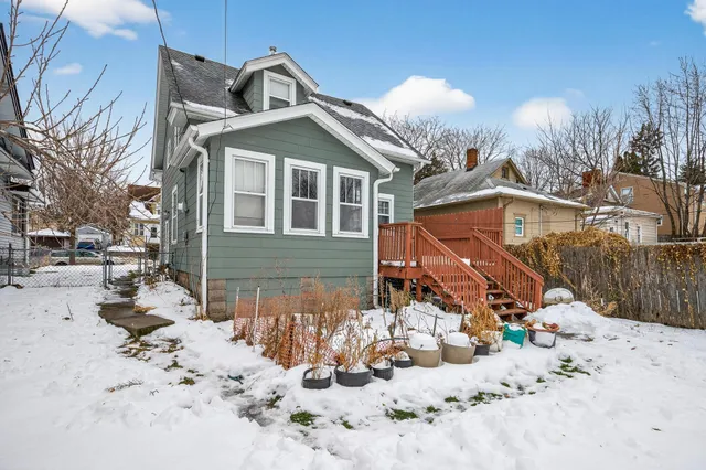 $200,000 | 1045 Magnolia Avenue East, St. Paul, MN 55106