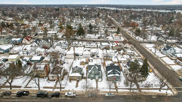 $200,000 | 1045 Magnolia Avenue East, St. Paul, MN 55106