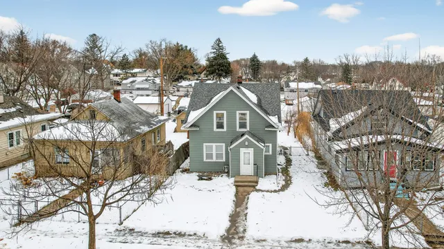 $200,000 | 1045 Magnolia Avenue East, St. Paul, MN 55106