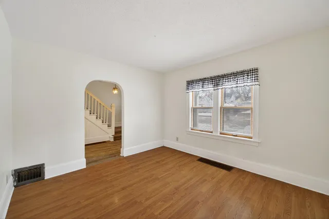 $200,000 | 1045 Magnolia Avenue East, St. Paul, MN 55106