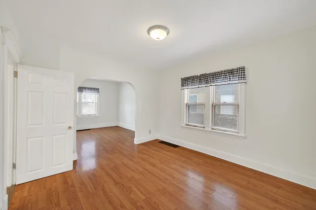 $200,000 | 1045 Magnolia Avenue East, St. Paul, MN 55106