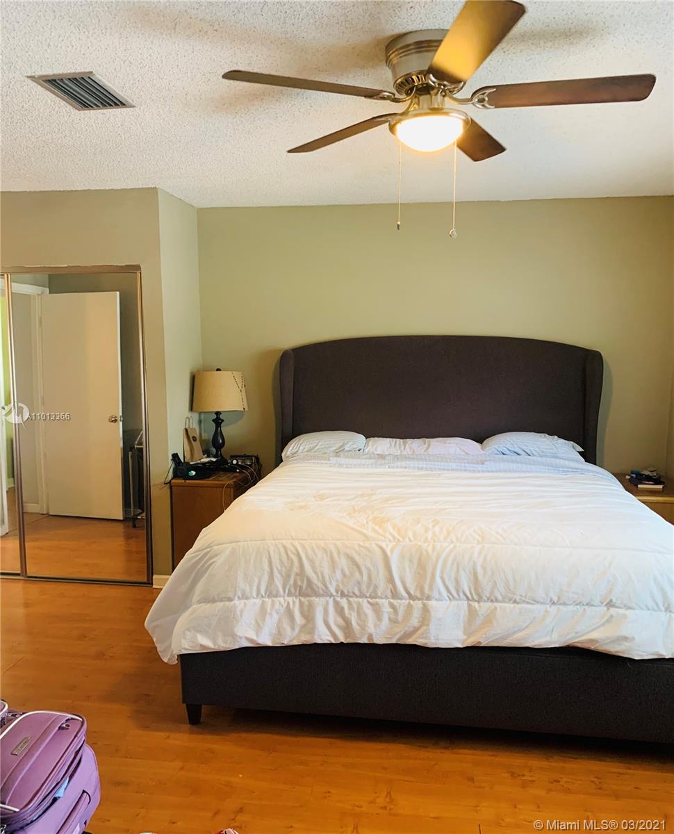 11463 Southwest 109th Road, Unit 6B Miami, FL 33176 - Photo 16 of 25 Gallery Image 16