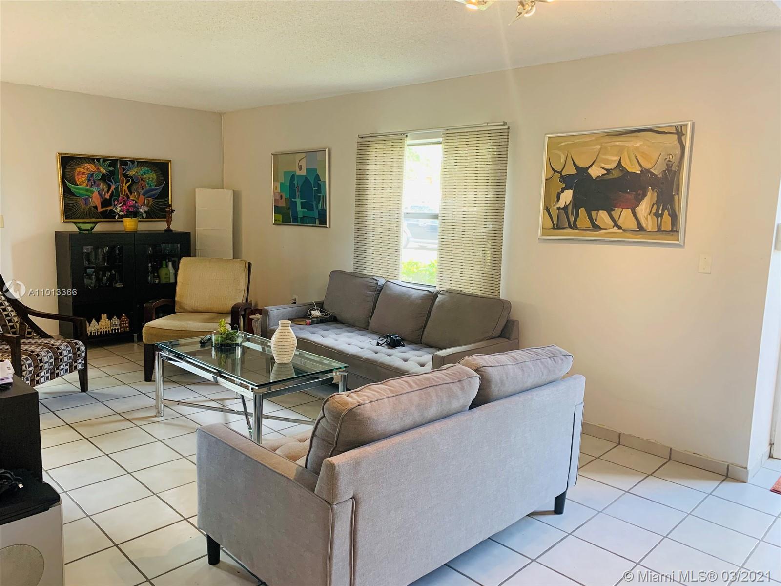 11463 Southwest 109th Road, Unit 6B Miami, FL 33176 - Photo 5 of 25 Gallery Image 5