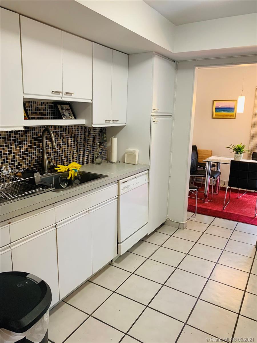 11463 Southwest 109th Road, Unit 6B Miami, FL 33176 - Photo 6 of 25 Gallery Image 6