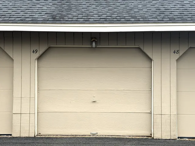 $3,000 | 49 Brickett Hill Circle, Unit 49, Haverhill, MA 01830