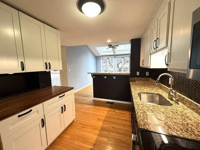 $3,000 | 49 Brickett Hill Circle, Unit 49, Haverhill, MA 01830