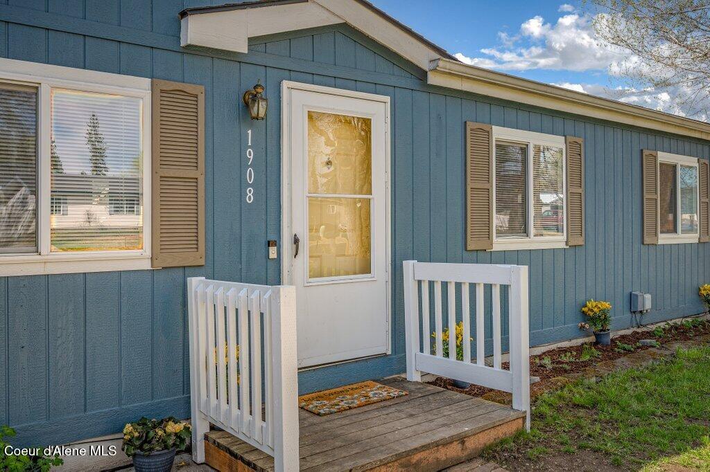 1908 East Strand Avenue Post Falls, ID 83854 - Photo 4 of 50 --4.jpg-SMALL