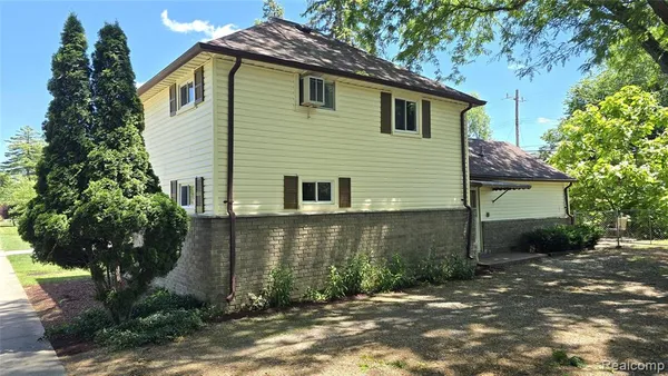 $275,000 | 7993 Church Road, Grosse Ile, MI 48138