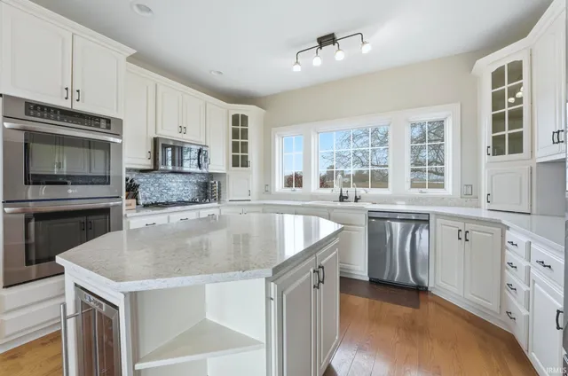 $995,000 | 1800 West 950 North, Markle, IN 46770