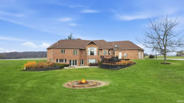 $995,000 | 1800 West 950 North, Markle, IN 46770