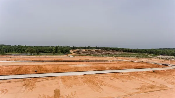 a view of a sky view