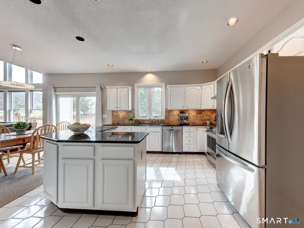 $819,900 | 283 Fairway Crossing, Glastonbury, CT 06033