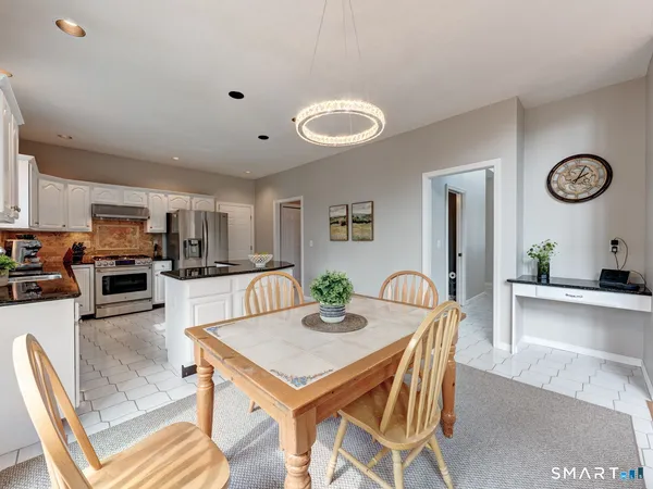 $819,900 | 283 Fairway Crossing, Glastonbury, CT 06033