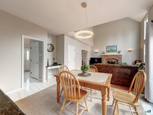 $819,900 | 283 Fairway Crossing, Glastonbury, CT 06033