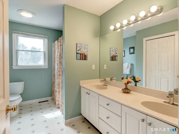 $819,900 | 283 Fairway Crossing, Glastonbury, CT 06033