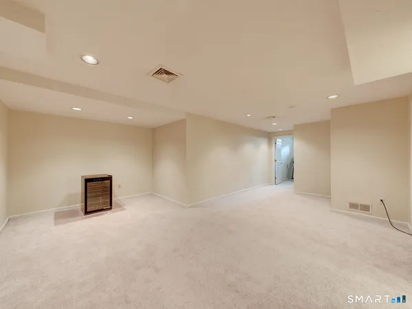 $819,900 | 283 Fairway Crossing, Glastonbury, CT 06033