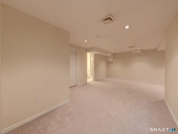 $819,900 | 283 Fairway Crossing, Glastonbury, CT 06033